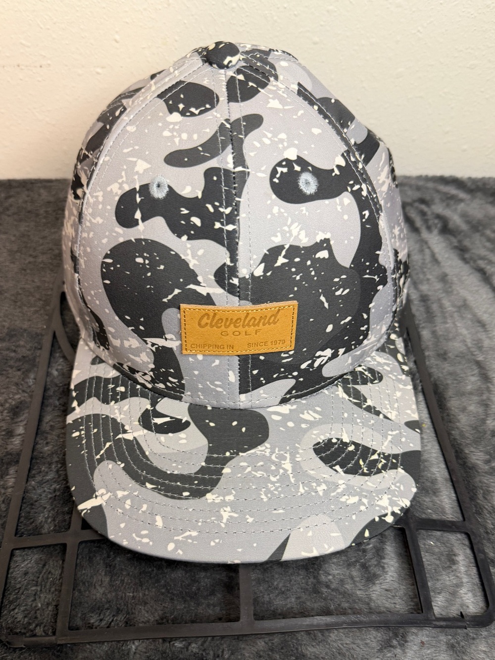Cleveland Golf Camo Adjustable Baseball Hat Gray Black Performance Cap